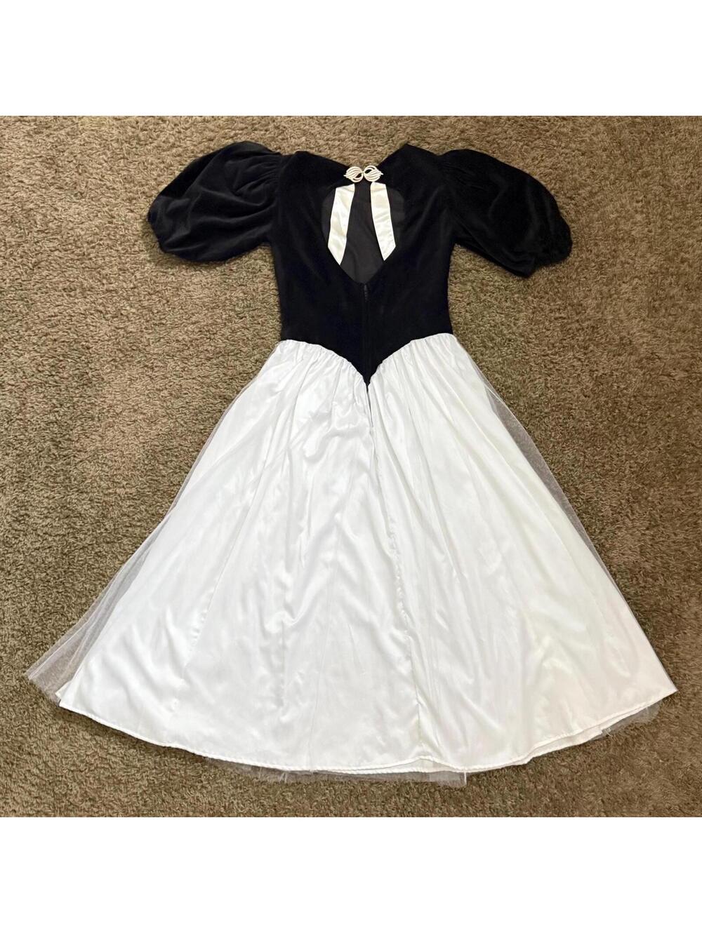 1980's Black Velvet + White Chiffon Party Dress Puff Sleeves Princess Waist M-L - Picture 8 of 8